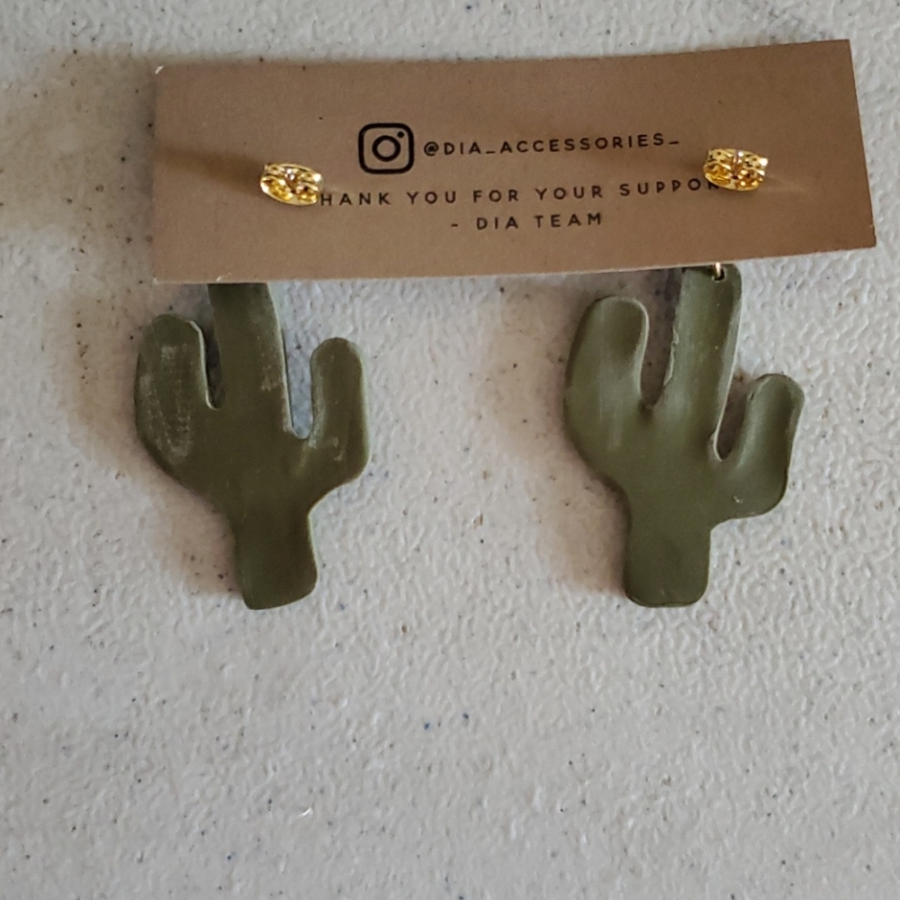 DIA accessories clay earrings - Picture 3 of 4
